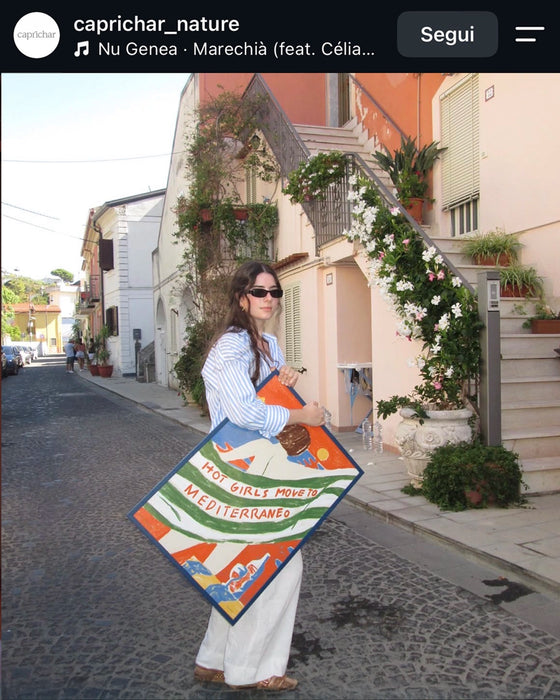 Hot girls move to mediterraneo