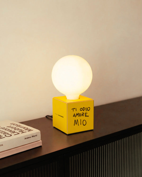 Lampada "Ti odio amore mio"