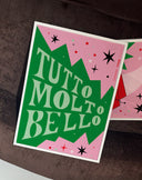Tutto molto bello (scritta)